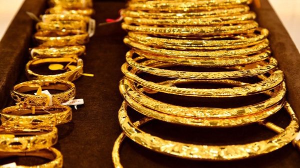 Giá vàng ngày 17/9: Vàng SJC giảm mạnh theo giá thế giới