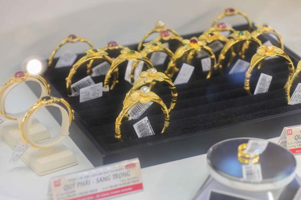 Giá vàng ngày 21/10: Bảng giá tại các công ty vàng bạc đá quý trong nước
