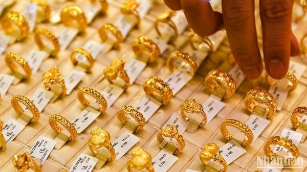 Giá vàng ngày 29/9: Trong nước, thế giới sụt giảm mạnh