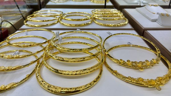 Giá vàng ngày 4/9: Thế giới, trong nước đồng loạt tăng mạnh, chuyên gia dự báo lạc quan