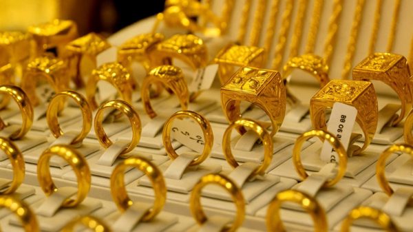 Giá vàng nhẫn tăng vượt vàng SJC
