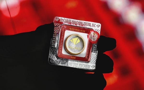 Giá vàng thế giới không vượt được ngưỡng 4.700 USD/ounce