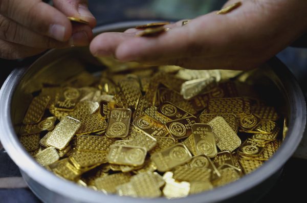 Giá vàng thế giới lên cao nhất một tuần