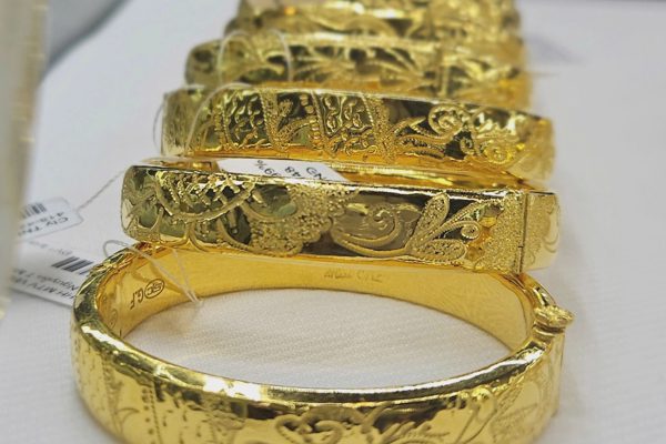 Giá vàng tiếp tục giảm sau phát biểu của Chủ tịch Fed