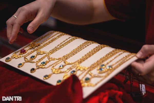 Giá vàng: Trong nước đi ngang, thế giới phục hồi