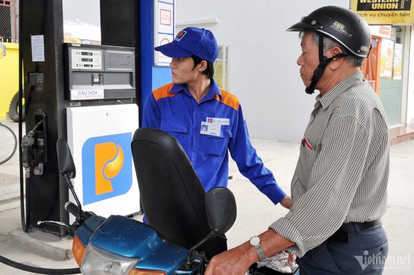 Giá xăng dầu hôm nay 18/8: Thế giới đi lên, trong nước chờ điều chỉnh
