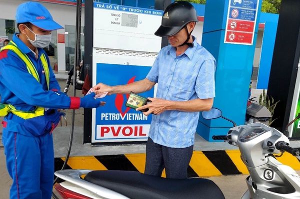 Giá xăng dầu hôm nay 21/9: Thế giới đi xuống, dầu trong nước sát 30.000 đồng/lít