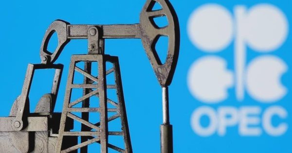 Giá xăng dầu hôm nay 7.9.2026: Duy trì đà tăng