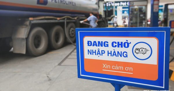 Giá xăng dầu hôm nay 8.10.2026: Xăng E10 chiều nay tăng bao nhiêu đồng một lít?