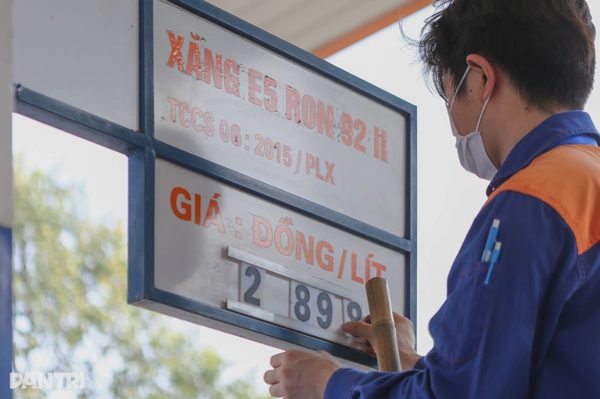 Giá xăng đồng loạt giảm trước nghỉ lễ Quốc khánh 2/9