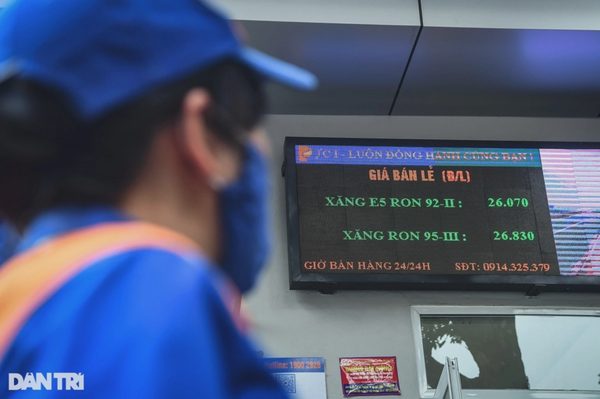 Giá xăng tăng liên tiếp, Quỹ bình ổn giá đã được sử dụng ra sao?