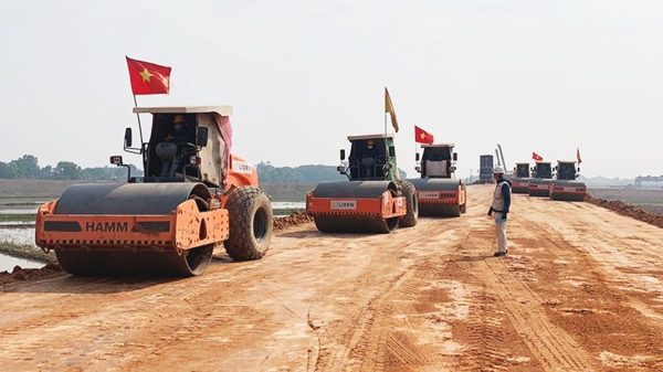 Giấc mơ cao tốc và bài toán nguồn lực