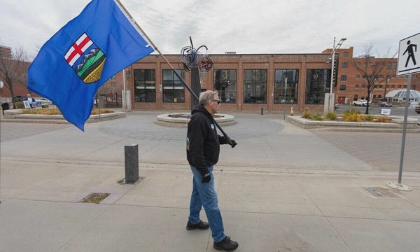 Giấc mộng ly khai dang dở của Alberta