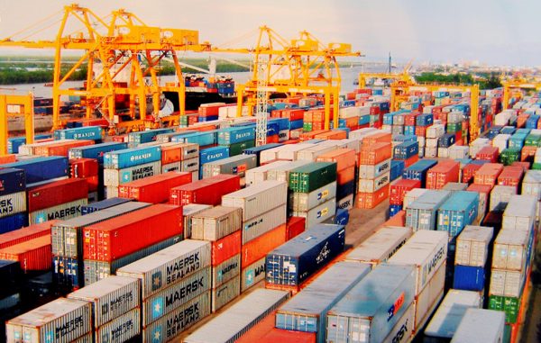 Giải bài toán thị trường hàng hóa Việt Nam
