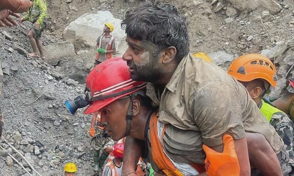 Giải cứu hai công nhân kẹt 9 ngày trong đường hầm thủy điện Nepal