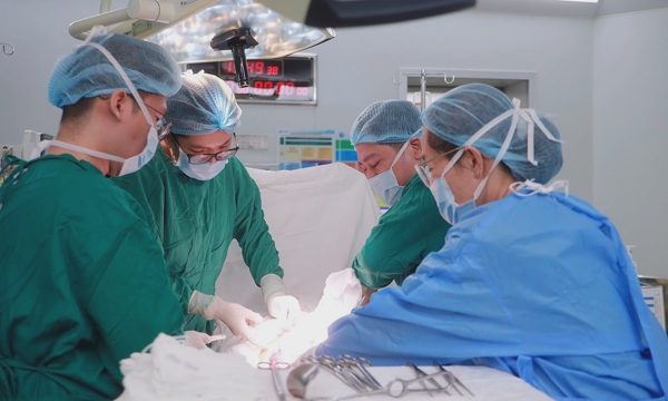 Giám đốc Bệnh viện Từ Dũ: 'Sản phụ tự đi lại trong ngày mổ từng là giấc mơ'