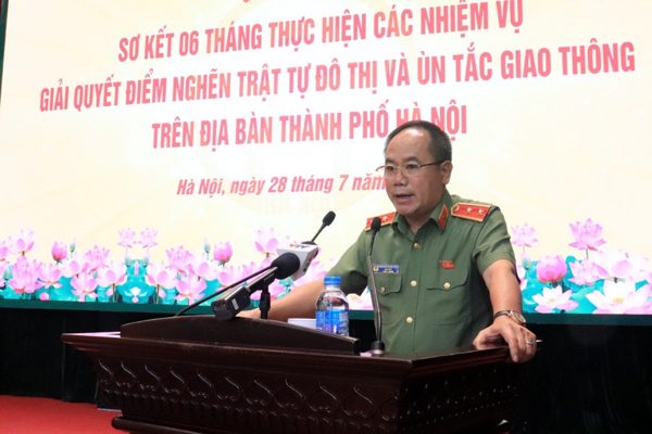 Giám đốc Công an Hà Nội: Không để vỉa hè vừa chỉnh trang đã bị đào xới, xuống cấp