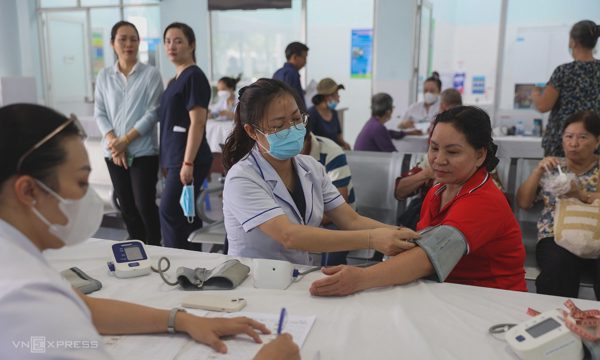 Giám đốc Sở Y tế TP HCM: 'Khám sức khỏe miễn phí không chạy theo số lượng'