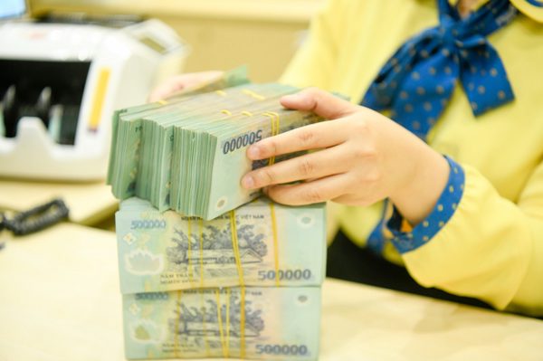 Giảm lãi suất cho vay: Doanh nghiệp tiếp cận thế nào, giải ngân ra sao?