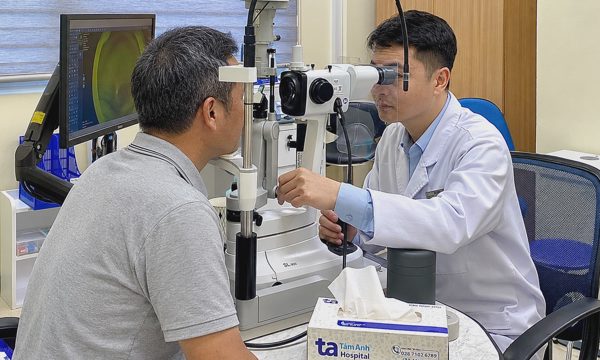 Giảm thị lực hai mắt sau điều trị lao