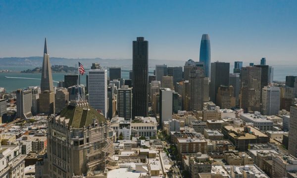 Giằng co ý tưởng đánh thuế tỷ phú ở California