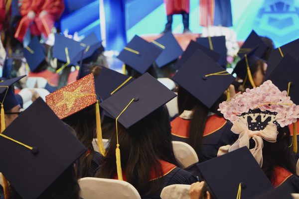 Giảng viên ngại cho điểm kém vì sợ bị "bóc phốt", liệt vào danh sách đen
