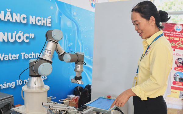 Giáo dục nghề nghiệp thêm nghề AI, bán dẫn, UAV, đường sắt tốc độ cao