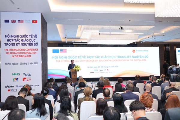 Giáo dục trong kỷ nguyên số: Hợp tác để làm chủ công nghệ, phát triển con người