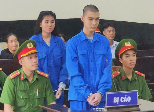 Giao ma túy thuê 100 lần, chồng lĩnh án tử hình, vợ chung thân
