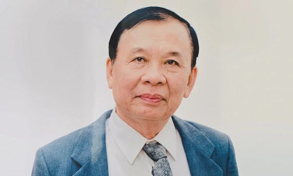 Giáo sư Nguyễn Lộc, người mở những chân trời