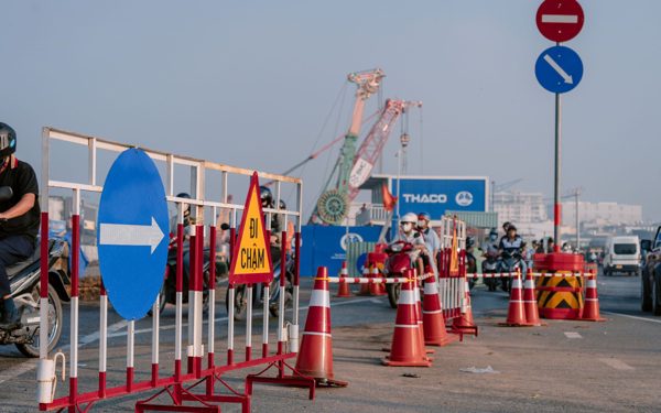 Giao thông đường Trường Chinh cải thiện sau phân làn