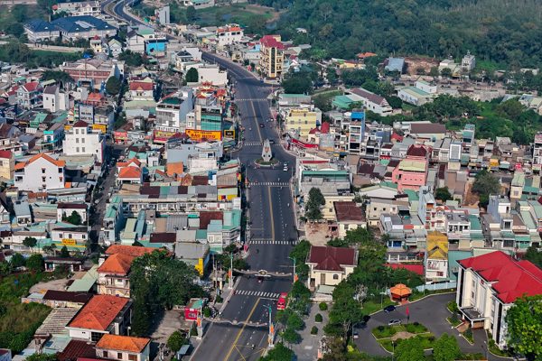Giấu vợ tự ý bán đất, người chồng phải bồi thường gần 1,3 tỷ đồng