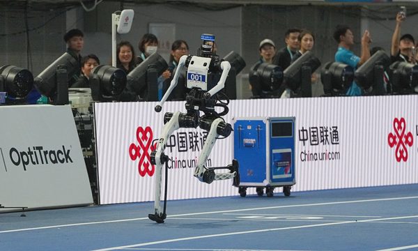 Giới hạn của con người bộc lộ qua kỷ lục nước rút của robot