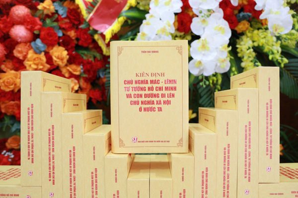 Giới thiệu nhiều tư liệu quý về cuộc đời, sự nghiệp của Đại tướng, GS.TS Trần Đại Quang