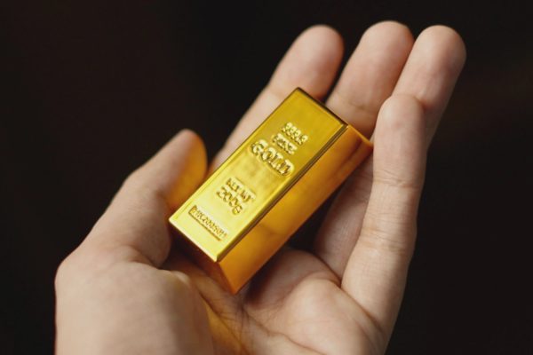 Giữ bao nhiêu vàng ở tuổi 25, 45 hay 65 để tài sản không “bốc hơi”?
