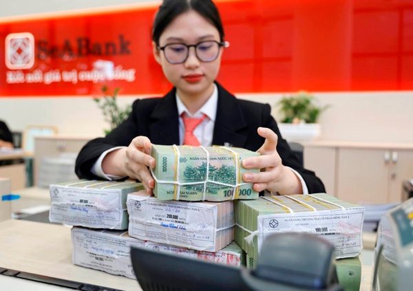 Giữ dư địa điều hành trước sức ép tỷ giá
