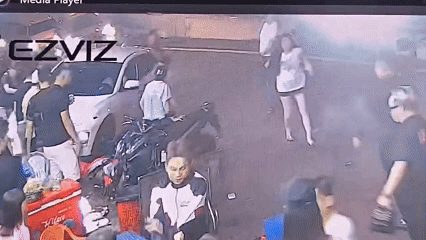 Giữ khẩn cấp 7 người trong vụ ô tô đâm vào đám đông ở TPHCM