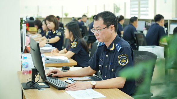 Giữ thông suốt thủ tục xuất nhập khẩu sau phân cấp