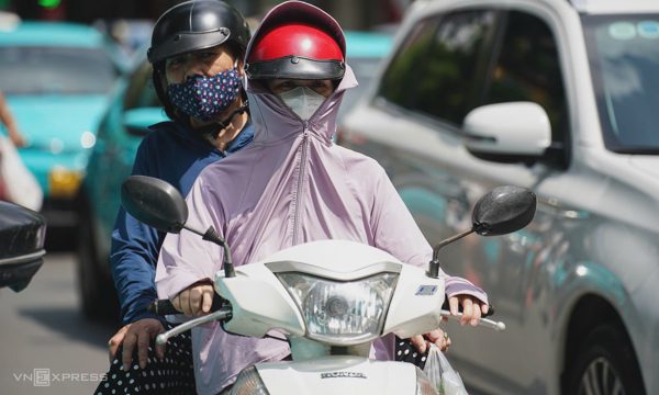 Giữa thu Hà Nội vẫn nóng 38 độ C