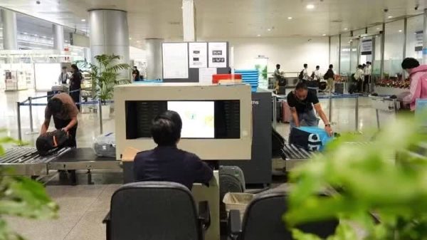 Gỡ nhanh vướng mắc thuế, giảm gián đoạn xuất cảnh