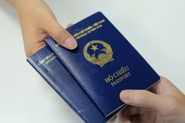 Gỡ tạm hoãn xuất cảnh vì nợ thuế: Kinh nghiệm thực tế về cách xử lý nhanh nhất