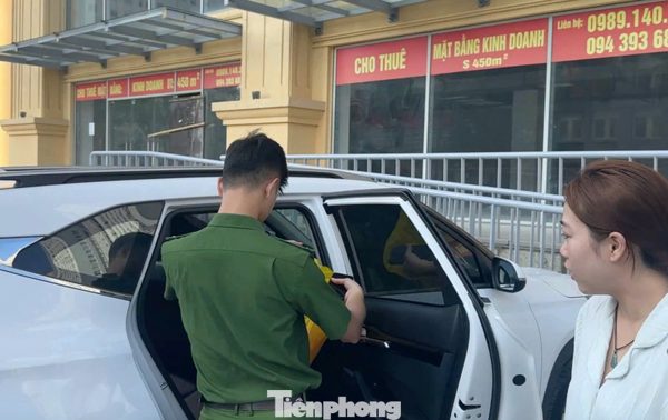 "Góc khuất" ở hiện trường vụ hàng loạt ô tô bị đập vỡ kính