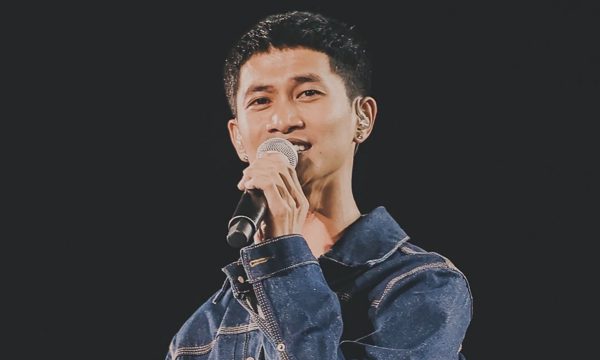 'Gói con tim làm quà' của Nguyễn Hùng được yêu thích