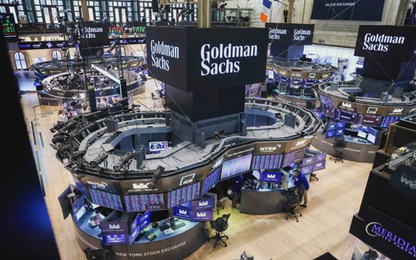 Goldman Sachs cảnh báo nguy cơ khi để AI thay thế các chuyên gia ngân hàng