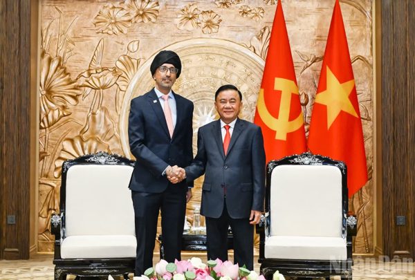 Góp phần xây dựng và củng cố lòng tin chiến lược