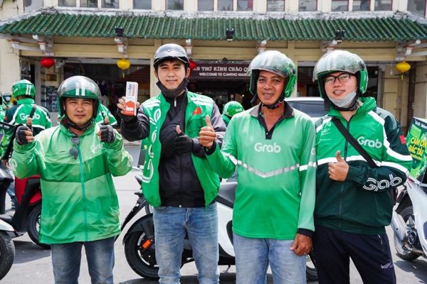 Grab tri ân cộng đồng tài xế, vinh danh bác tài có hoạt động nổi bật