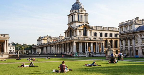 Greenwich Việt Nam tạo sân chơi học thuật qua chuỗi hội thảo chuyên ngành