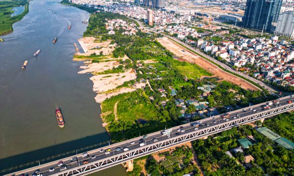 Hà Nội bồi thường đất gấp 2 lần quy định khi làm đại lộ sông Hồng