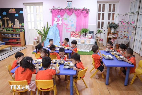 Hà Nội: Bữa trưa trường chất lượng cao không quá 50.000 đồng mỗi người