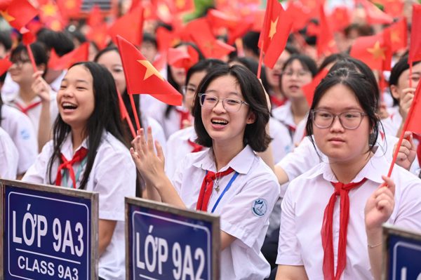 Hà Nội cấm các trường ép học sinh tham gia chương trình liên kết